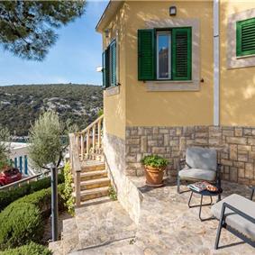 3 Bedroom Villa in Uvala Ljubljeva near Trogir, sleeps 6-7